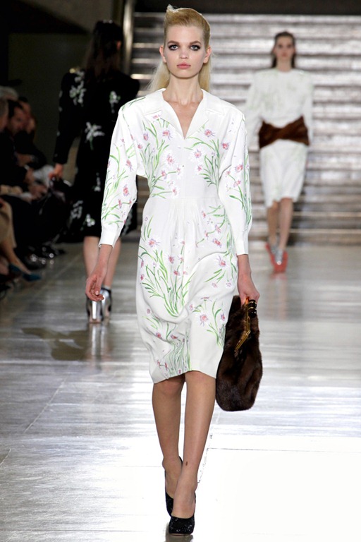 Wearable Trends Miu Miu Ready To Wear Fall 2011 Paris Fashion Week wearable-trends-miu-miu-ready-to-wear-fall-2011-paris-fashion-week